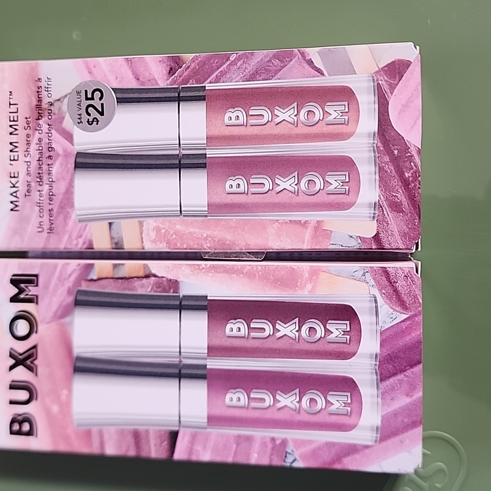 NIB Buxom Lip Gloss